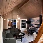 Lodge Manndalen Sjobuer *