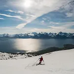 Manndalen Sjobuer Lodge *