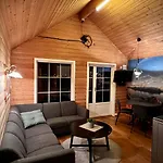 Lodge Manndalen Sjobuer Samuelsberg