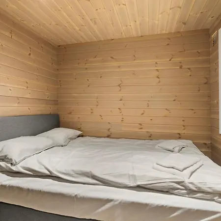 Lodger Manndalen Sjøbuer