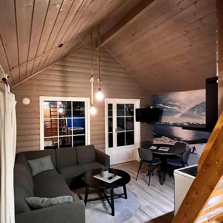 Lodger Manndalen Sjøbuer *