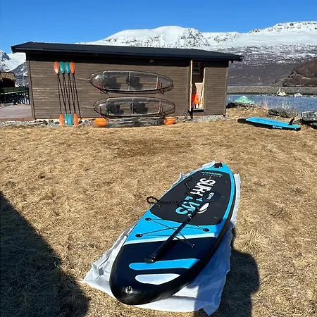 Lodge Manndalen Sjobuer Samuelsberg