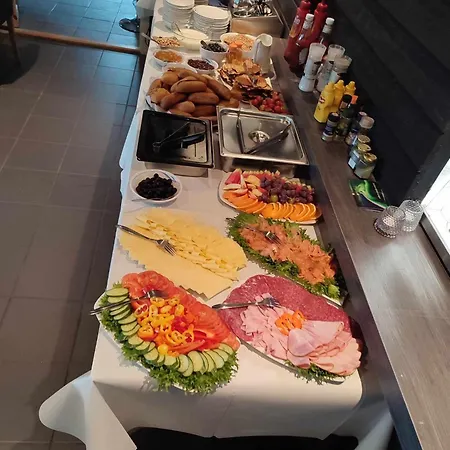 Lodger Manndalen Sjøbuer *