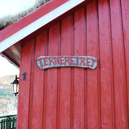 Lodger Manndalen Sjøbuer *