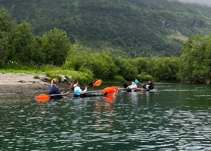 Lodge Manndalen Sjobuer Samuelsberg